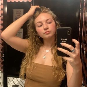 Meet your Posher, Bailee